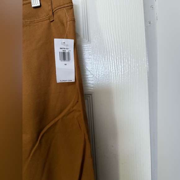 Old Navy Extra High-Waisted Canvas Wide-Leg Cropped Pants - Picture 4 of 6